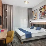 Halo Hotel 4*