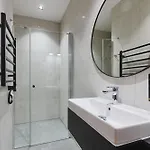 Hotel Halo 4*