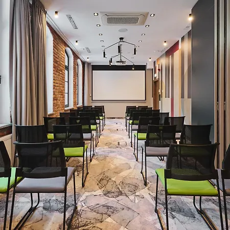 Halo 酒店 什切青