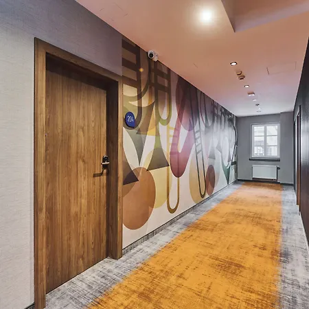 Halo Hotel