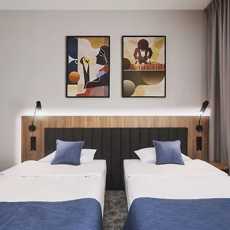 Halo Hotel